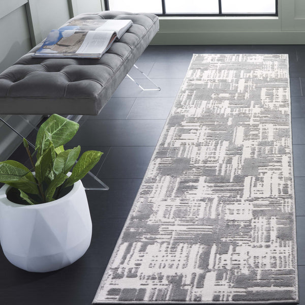 Safavieh Saylor Stunning Area Rug - Modern Ivory And Dark Grey Design For Luxurious Home Decor And Comfort Ivory ,Dark Grey 70% Polypropylene,30% Polyester Shrink Say115f-28