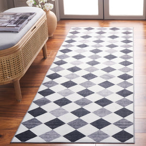 Safavieh Santa Elegant Geometric Diamond Area Rug - Soft Polyester, Machine Washable, Perfect For Any Space Ivory ,Grey Black Polyester Scl938d-5