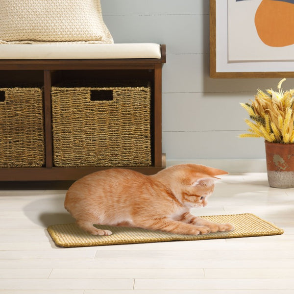 Safavieh Sisal Boucle Cat Scratching Mat Natural Fiber Claw Pad for Neutral Home Interiors SCM100T-1024