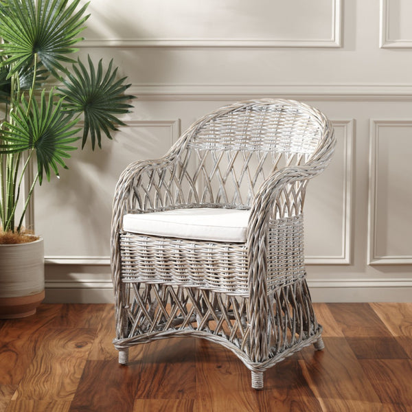Safavieh Inez Wicker Club Chair – Handwoven Kubu Rattan Seating For Sunrooms, Living Rooms, And More White Washed SEA7000B