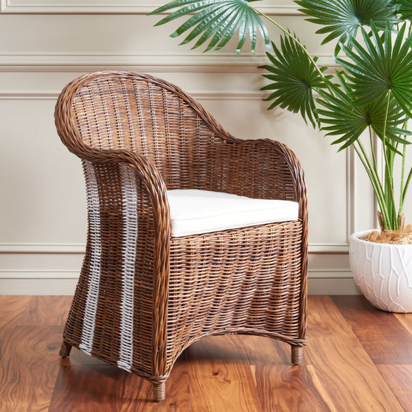 Safavieh Hemi Striped Wicker Club Chair – Coastal Elegance, Natural Rattan, Ideal For Living Rooms & Sunrooms SEA7002A