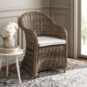 Safavieh Zane Chic Grey Kubu Rattan Club Chair - Elegant Accent For Coastal, Transitional & Modern Spaces SEA7006A