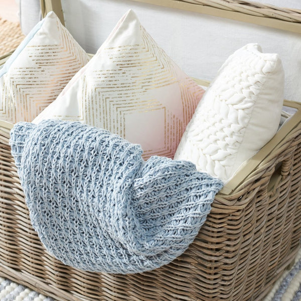 Safavieh Mikasi Handcrafted Wicker Trunk - Vintage European Charm For Stylish Storage & Organization Solutions SEA7018A