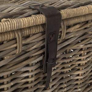 Safavieh Amancio Wicker Trunk - Handwoven Kubu Rattan Storage Solution With Rustic Charm And Modern Design SEA7021A