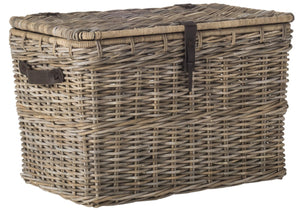 Safavieh Amancio Wicker Trunk - Handwoven Kubu Rattan Storage Solution With Rustic Charm And Modern Design SEA7021A