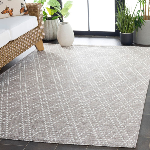 Safavieh Sunset Area Rug - Timeless Beige And Yellow Design For Indoor/Outdoor Comfort And Durability Lavender ,Grey 85% Polypropylene,15% Polyester Set850l-9