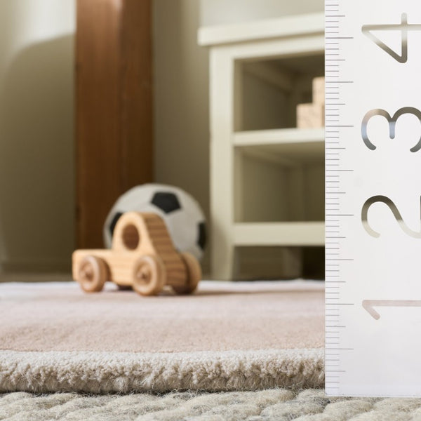 Safavieh Safavieh Kids Hand Tufted Wool Cotton Rug Soft Neutral Tones for Nursery Rooms Pink 6'-0" x 9'-0" SFK903U-69S