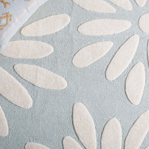 Safavieh Safavieh Kids Hand-tufted Area Rug: Cozy Teal And Ivory Floral Design For Playrooms And Bedrooms Teal ,Ivory Wool Pile Sfk914j-4