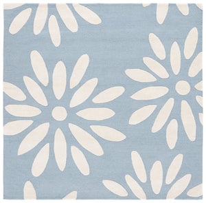 Safavieh Safavieh Kids Hand-tufted Area Rug: Cozy Teal And Ivory Floral Design For Playrooms And Bedrooms Light Blue ,Ivory Wool Pile Sfk914l-6