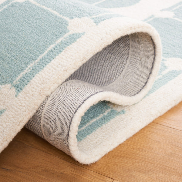 Safavieh Safavieh Kids 927 Hand Tufted Kids Rug Turquoise / Ivory SFK927K-8