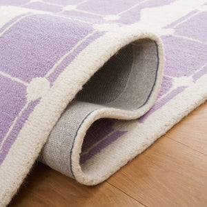 Safavieh Safavieh Kids 927 Hand Tufted Kids Rug Purple / Ivory SFK927V-8