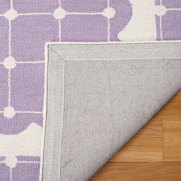 Safavieh Safavieh Kids 927 Hand Tufted Kids Rug Purple / Ivory SFK927V-8