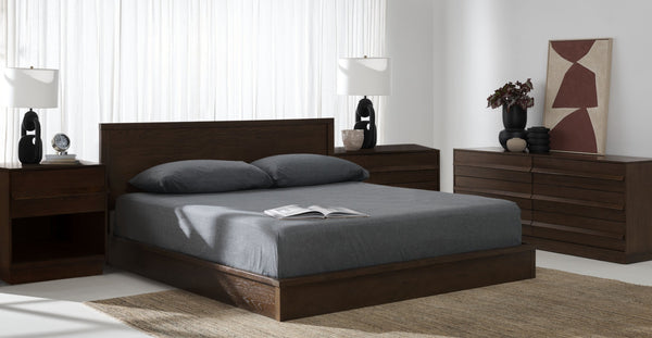 Safavieh DEIRDRA Stylish 1 Drawer Nightstand - Modern Wood Design for Bedroom Storage & Elegance Medium Oak SFV2157C