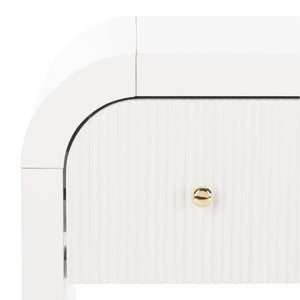 Safavieh LIABELLA Curved Nightstand with Elegant Ribbed Facade and Luxe Gold Accents for Modern Bedrooms White / Gold SFV2145A