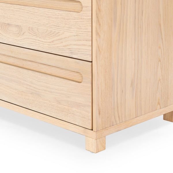 Safavieh Tobiette 6 Drawer Wood Dresser - Elegant Storage Solution To Enhance Your Bedroom's Aesthetic Appeal Oak Wood Sfv2196a