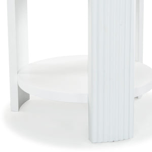 Safavieh Liabella Round Wood Accent Table - Elegant Design For Stylish Living Spaces And Timeless Décor White Manufactured Wood ,Unsaturated Polyester Resin Sfv2202a