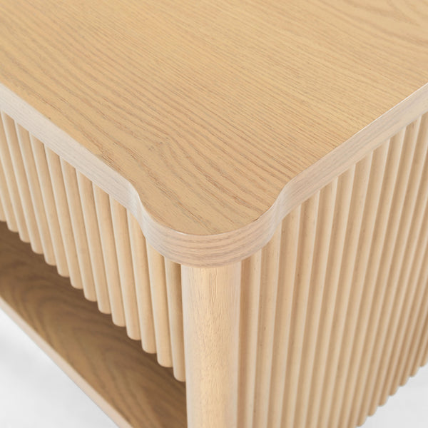 Safavieh Shelbie 1 Drawer Reeded Nightstand - Elegant Bedroom Storage Solution With Sophisticated Style Oak Wood ,Polyester Resin Drawer Fronts Sfv2204a