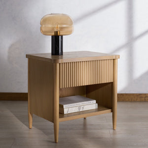 Safavieh SHELBIE 1 Drawer Reeded Nightstand - Modern Design with Smooth-Glide Drawer for Elegant Storage Solutions Oak SFV2204A