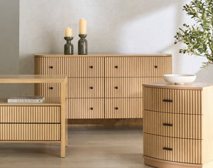 Safavieh SHELBIE 6 Drawer Reeded Dresser – Textured Elegance and Ample Storage for Modern Bedrooms Oak / Black SFV2207A