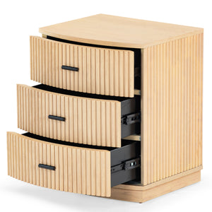 Safavieh Shelbie 3 Drawer Reeded Nightstand - Elegant Oak Design With Modern Accents For Any Bedroom Decor Oak ,Black Wood ,Polyester Resin Drawer Fronts ,Metal Sfv2206a