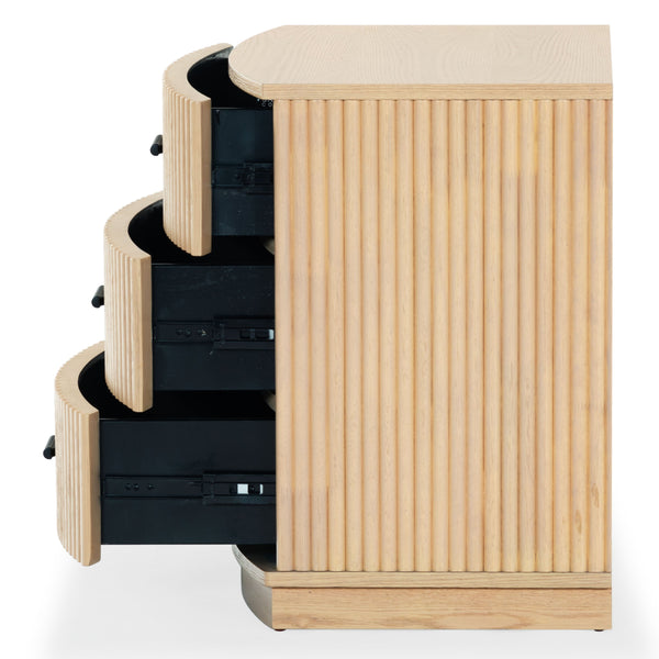 Safavieh Shelbie 3 Drawer Reeded Nightstand - Elegant Oak Design With Modern Accents For Any Bedroom Decor Oak ,Black Wood ,Polyester Resin Drawer Fronts ,Metal Sfv2206a