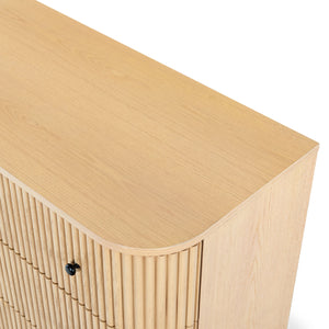 Safavieh Shelbie 6 Drawer Reeded Dresser - Elegant Oak Design With Unique Texture And Sturdy Construction Oak ,Black Wood ,Polyester Resin Drawer Fronts ,Metal Sfv2207a