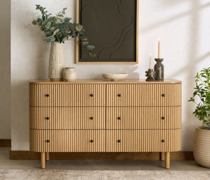 Safavieh SHELBIE 6 Drawer Reeded Dresser – Textured Elegance and Ample Storage for Modern Bedrooms Oak / Black SFV2207A