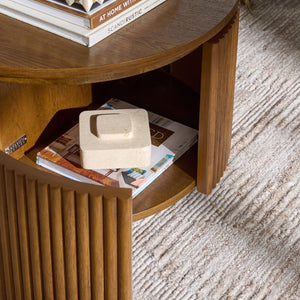 Safavieh SHELBIE Reeded Oval Coffee Table - Elegant Living Room Centerpiece with Stylish Wood and Resin Design Medium Oak SFV2209C