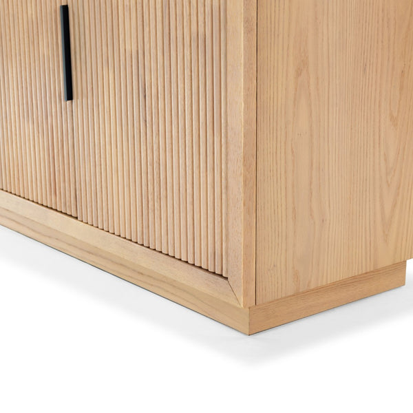 Safavieh SHELBIE 3-Door Reeded Sideboard and TV Stand - Modern Storage Solution for Stylish Living Spaces Oak / Black SFV2210A