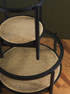 Safavieh KARYNA Rattan and Glass Accent Table – Stylish Two-Tier Design for Contemporary Living Spaces Black / Natural SFV2301B