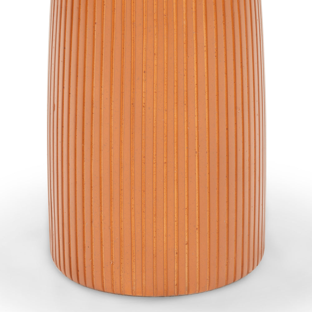 Safavieh Oskar Round Concrete Accent Table - Stylish, Durable Design For Modern Home Decor & Versatile Use Brown Cast Gfrc Concrete ,Metal Sfv2604a-2bx