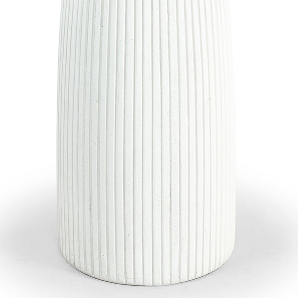 Safavieh Oskar Round Concrete Accent Table - Stylish, Durable Design For Modern Home Decor & Versatile Use Ivory Cast Gfrc Concrete ,Metal Sfv2604b-2bx