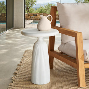 Safavieh Oskar Round Concrete Accent Table - Stylish, Durable Design For Modern Home Decor & Versatile Use Ivory Cast Gfrc Concrete ,Metal Sfv2604b-2bx