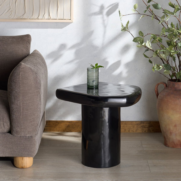 Safavieh Rhianna Concrete Accent Table - Modern Design With Sturdy Iron Base For Indoor & Outdoor Style Black Cast Gfrc Concrete ,Metal Sfv2608b-2bx