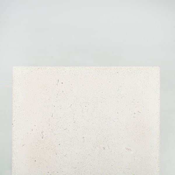 Safavieh Sophibeth Elegant Ivory Concrete & Clear Glass Accent Table | Industrial Modern Home Décor Piece Ivory ,Clear Cast Gfrc Concrete ,Metal ,Glass Sfv2610a-2bx