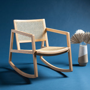 Safavieh PERTH RATTAN ROCKING CHAIR - Stylish Accent Piece for Modern Living Rooms and Relaxing Reading Nooks Natural SFV4103B
