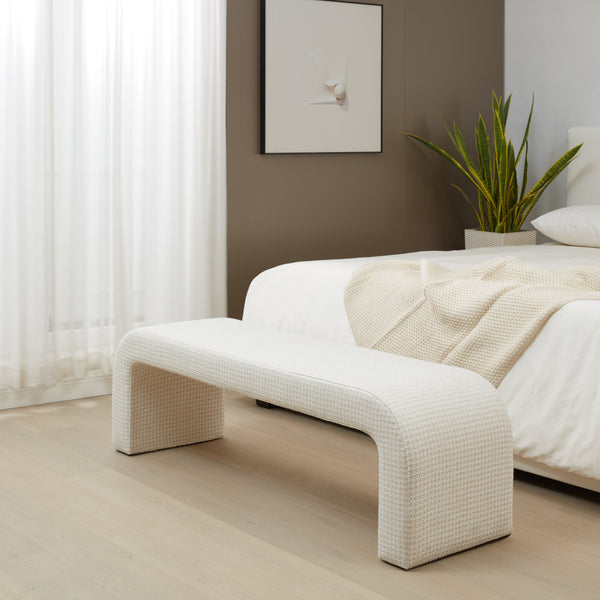 Safavieh Caralynn Boucle Bench – Modern Handmade Luxury With Contoured Silhouette For Glamorous Living Spaces Ivory Fabric ,Wood ,Foam Sfv5027p