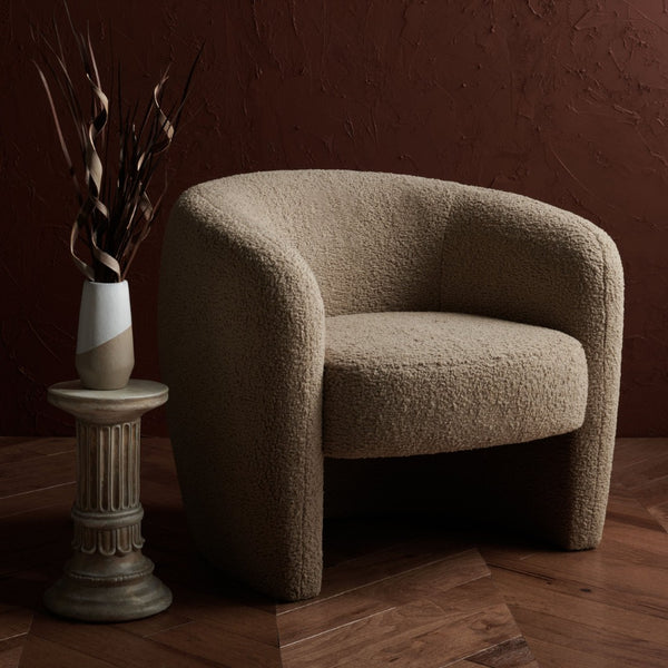 Safavieh EVERLY Boucle Barrel Back Accent Chair - Contemporary Comfort with Elegant Design for Any Space Light Brown SFV5029C