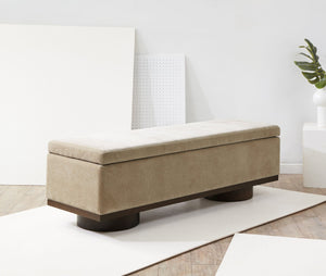 Safavieh VIANNA Boucle Bench - Modern Plush Seating with Warm Ash Wood Accents for Entryways and Living Spaces Light Brown / Walnut SFV5049F