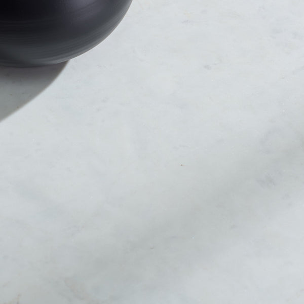 Safavieh Alanabella Marble & Wood Square Accent Table – Elegant White Marble & Blonde Oak Finish For Any Room Sand ,White Marble ,Wood Sfv5551a