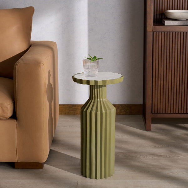 Safavieh Cindylyn Industrial Concrete Top Side Table with Angular Metal Base for Modern Spaces Green SFV6810B