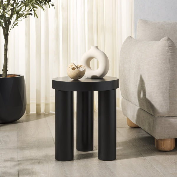 Safavieh BARY Round 3-Leg Mahogany Accent Table - Compact, Handcrafted Design for Stylish Spaces & Decor Black SFV7715B