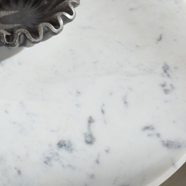 Safavieh Branxton Marble Top Accent Table - Elegant Brass & White Design For Stylish Home Decor & Versatility Brass ,White Metal ,Marble Sfv7917a