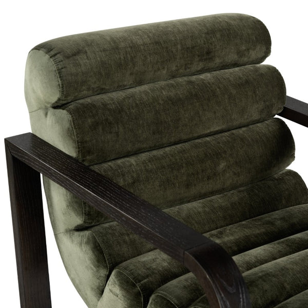 Safavieh Kellibeth Velvet Accent Lounge Chair with Dark Walnut Legs for Living Rooms Green SFV8802B
