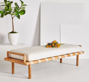 Safavieh Constantine Teak Bench - Coastal Elegance With White Linen Cushion & Woven Leather Top For Modern Spaces Natural ,White 2% Metal,50% Wood,18% Fabric,30% Foam Sfv9026a