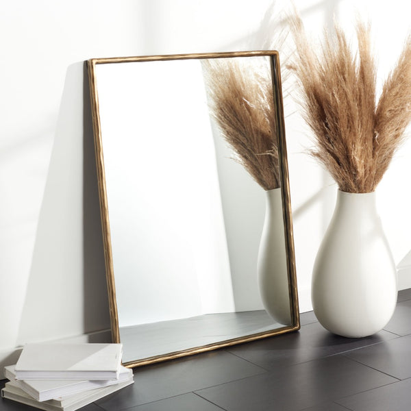 Safavieh JESSA Small Rectangle Metal Mirror in Brass - Elegant Design for Modern Home Décor & Wall Display SFV9509A