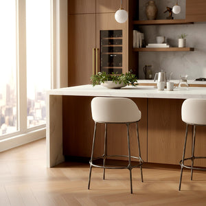 Safavieh WOODSEN Boucle Counter Stool - Modern Comfort with Curved Back Design for Stylish Dining Spaces Ivory / Black SFV9524A
