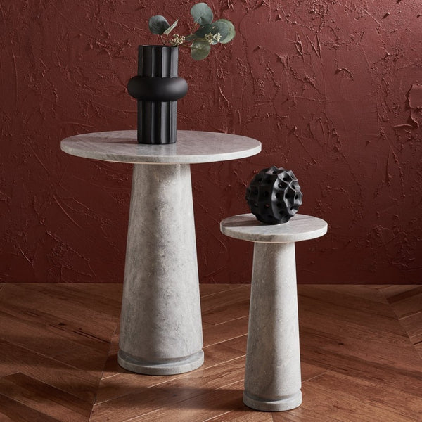 Safavieh VALENTIA Round Marble Accent Table - Sculptural Elegance for Modern Interiors and Small Spaces Light Grey SFV9704A