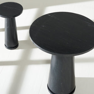 Safavieh VALENTIA Round Marble Accent Table - Sculptural Elegance for Modern Interiors and Small Spaces Black SFV9704D