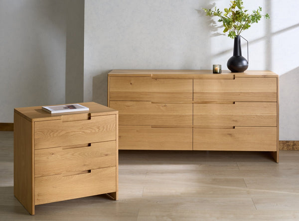 Safavieh RIVERSIDE Oak Wood 3-Drawer Nightstand in Natural Oak - Classic Storage Solution for Any Bedroom SFV9759A